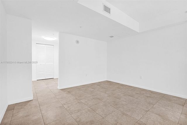 41 SE 5th St 406, Miami, FL 33131