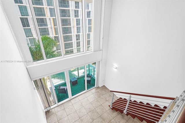 41 SE 5th St 406, Miami, FL 33131