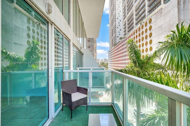 41 SE 5th St 406, Miami, FL 33131