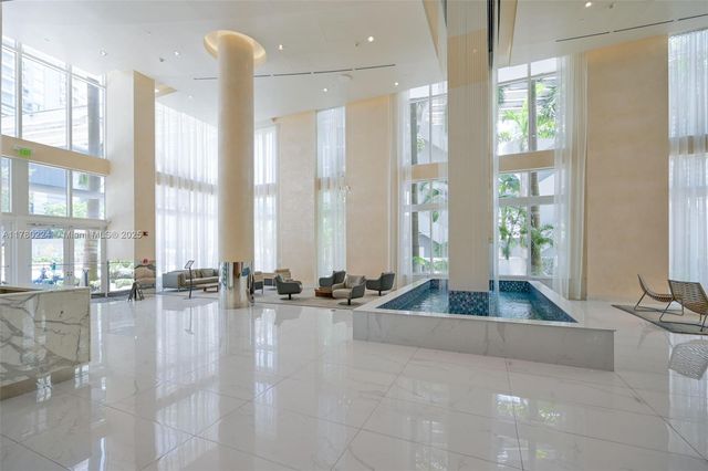 41 SE 5th St 406, Miami, FL 33131