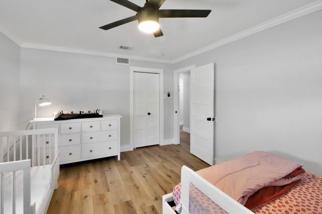 6111 Shadow Crest Street, Houston, TX 77074