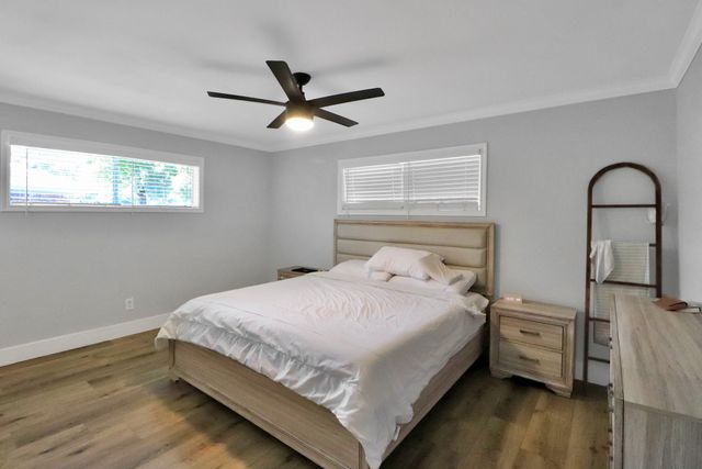 6111 Shadow Crest Street, Houston, TX 77074