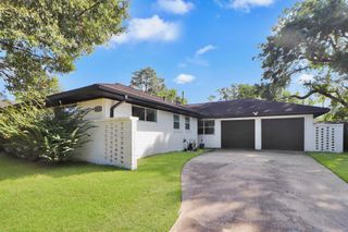 6111 Shadow Crest Street, Houston, TX 77074