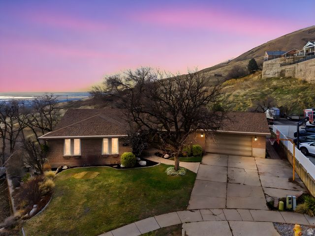 933 NORTHERN HILLS CIR, Bountiful, UT 84010