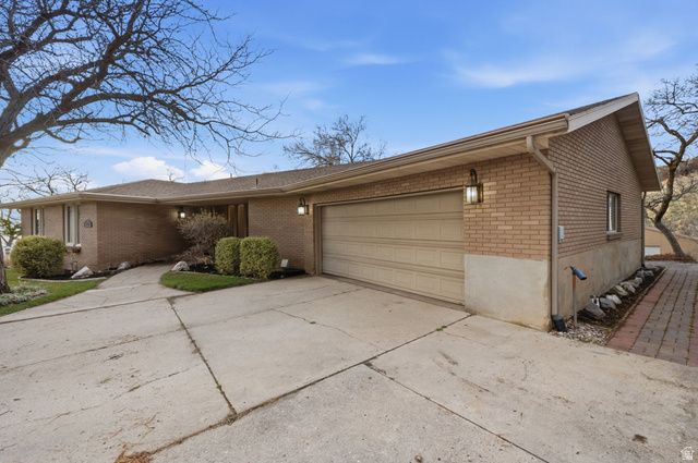 933 NORTHERN HILLS CIR, Bountiful, UT 84010