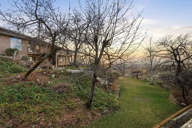 933 NORTHERN HILLS CIR, Bountiful, UT 84010