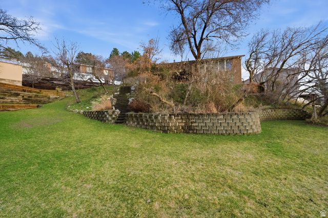 933 NORTHERN HILLS CIR, Bountiful, UT 84010