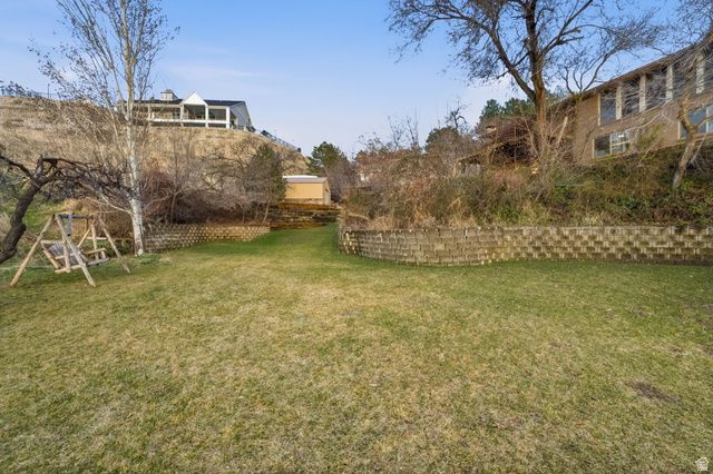 933 NORTHERN HILLS CIR, Bountiful, UT 84010