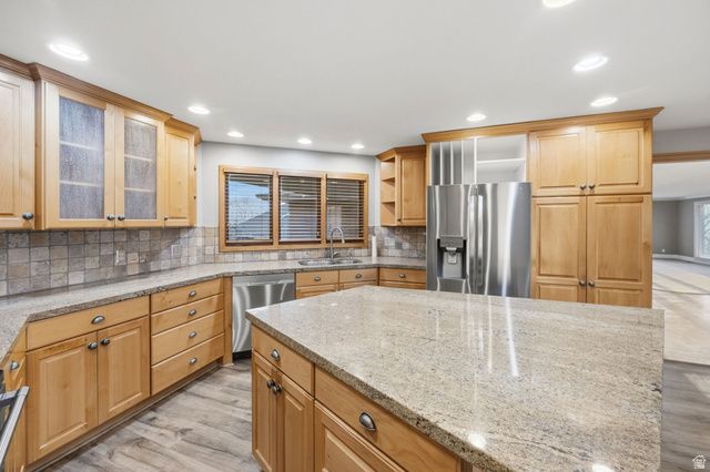 933 NORTHERN HILLS CIR, Bountiful, UT 84010