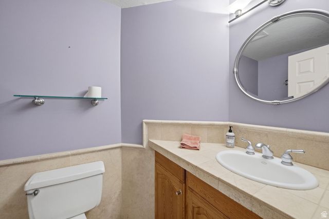 933 NORTHERN HILLS CIR, Bountiful, UT 84010