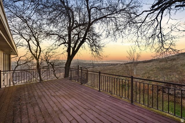 933 NORTHERN HILLS CIR, Bountiful, UT 84010