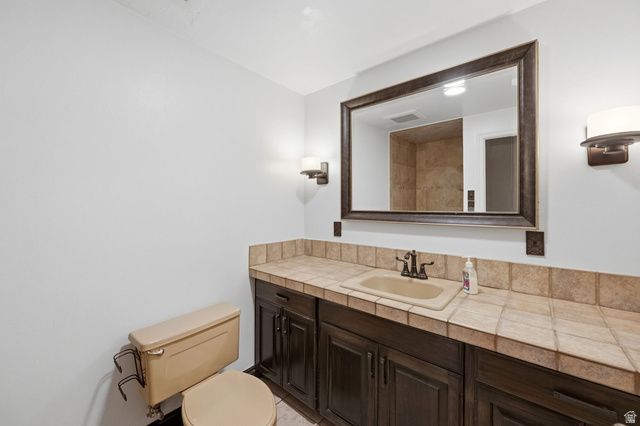 933 NORTHERN HILLS CIR, Bountiful, UT 84010