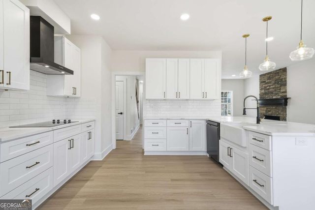 5975 Windsor Creek Drive, Douglasville, GA 30135