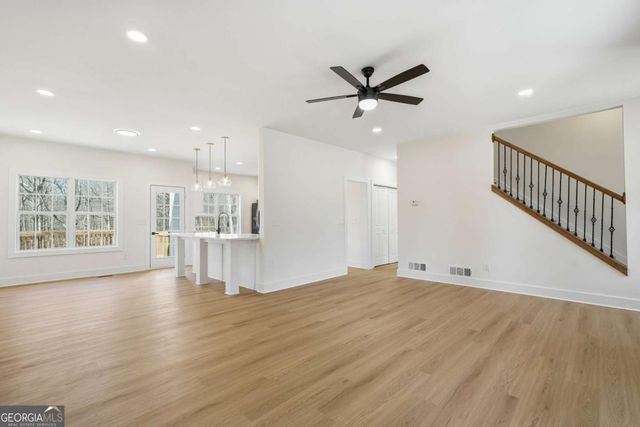 5975 Windsor Creek Drive, Douglasville, GA 30135