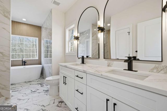 5975 Windsor Creek Drive, Douglasville, GA 30135