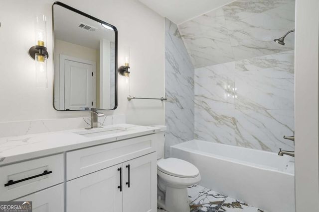 5975 Windsor Creek Drive, Douglasville, GA 30135