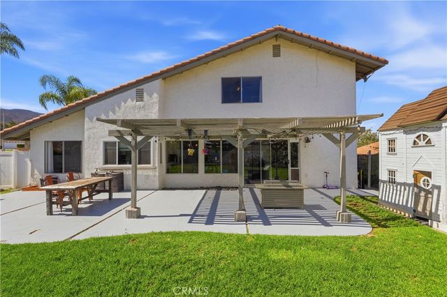 2065 W Ontario, Corona, CA 92882