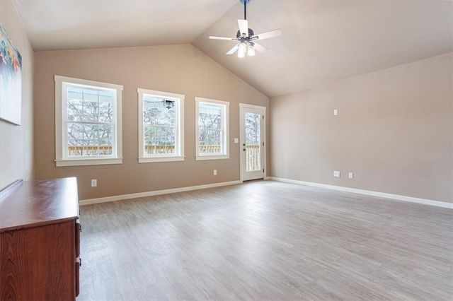 1 B. Cross Street, Eureka Springs, AR 72632