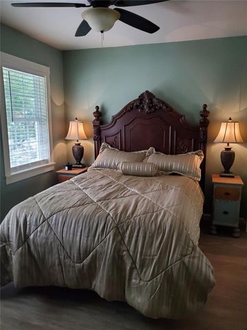 1 B. Cross Street, Eureka Springs, AR 72632