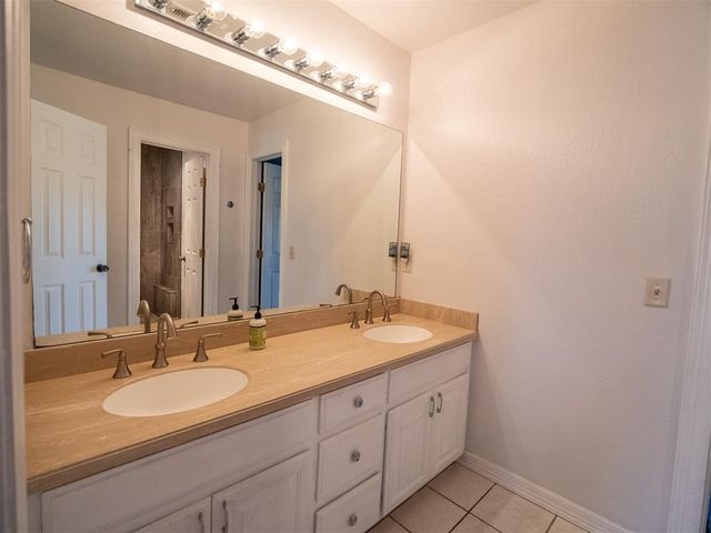 1601 E Hefner Road, Oklahoma City, OK 73131