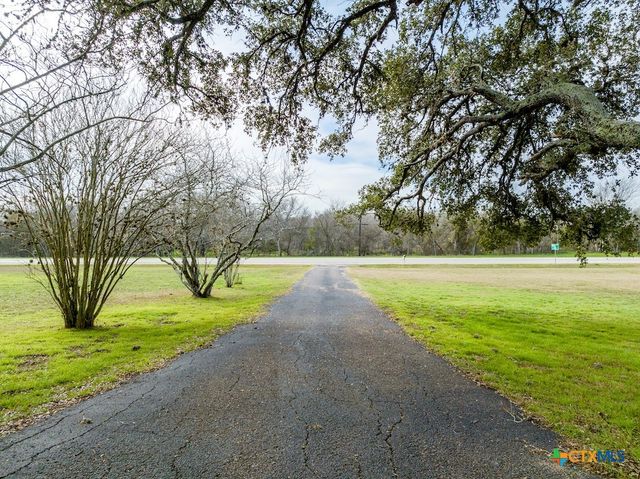 3534 US Highway 90a, Gonzales, TX 78629