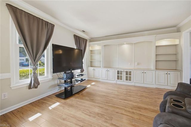 5237 Brockie ST, Virginia Beach, VA 23464