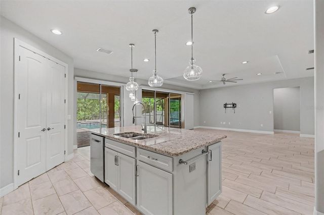 11610 DUBLIN GRAFTON DRIVE, Riverview, FL 33579