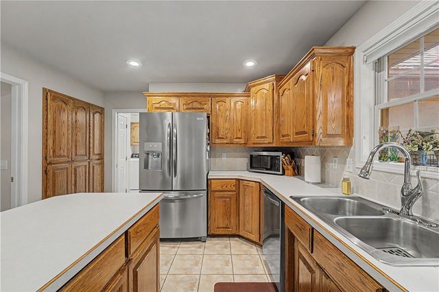82 Cullen Hills Drive, Bella Vista, AR 72715