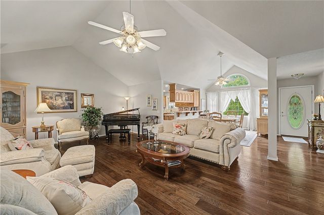82 Cullen Hills Drive, Bella Vista, AR 72715