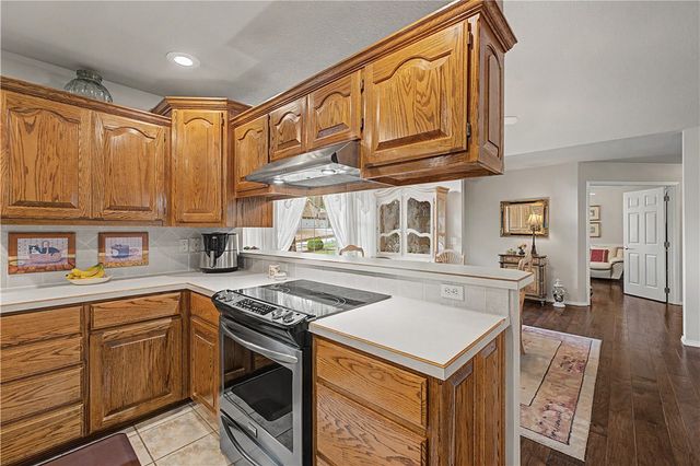 82 Cullen Hills Drive, Bella Vista, AR 72715