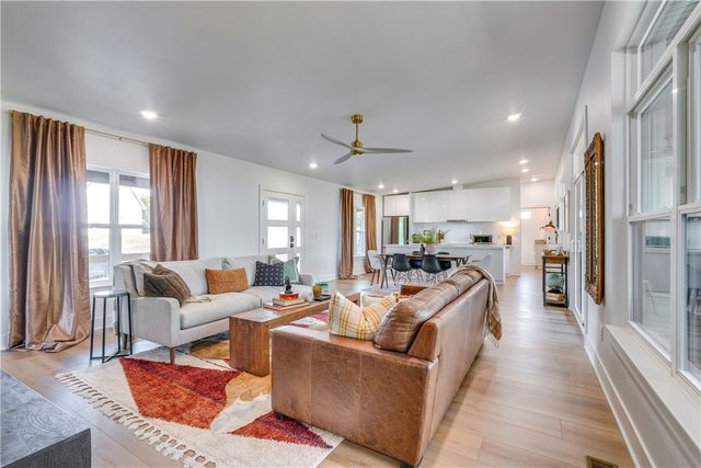 27257 Sunset Beach Lane, Eagle Rock, MO 65641