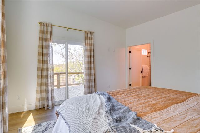27257 Sunset Beach Lane, Eagle Rock, MO 65641