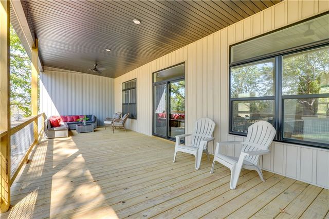 27257 Sunset Beach Lane, Eagle Rock, MO 65641