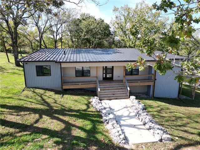 27257 Sunset Beach Lane, Eagle Rock, MO 65641