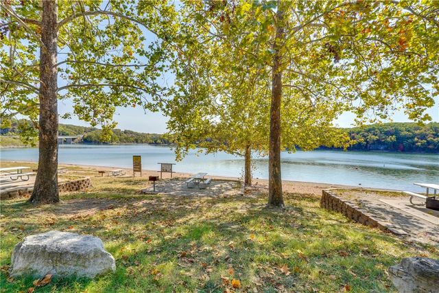 27257 Sunset Beach Lane, Eagle Rock, MO 65641