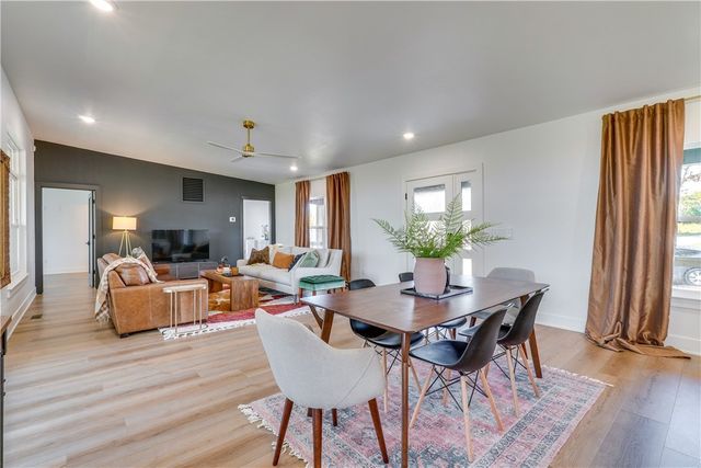 27257 Sunset Beach Lane, Eagle Rock, MO 65641