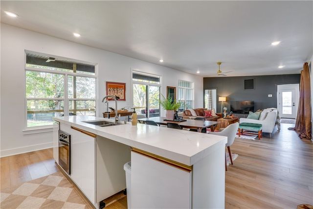 27257 Sunset Beach Lane, Eagle Rock, MO 65641