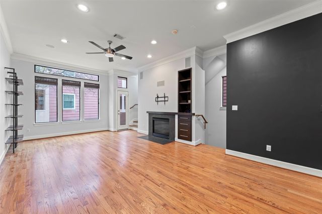 1006 Yale Street, Houston, TX 77008