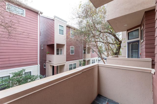 1006 Yale Street, Houston, TX 77008