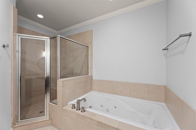 1006 Yale Street, Houston, TX 77008