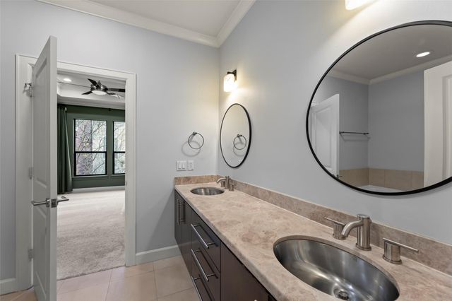 1006 Yale Street, Houston, TX 77008