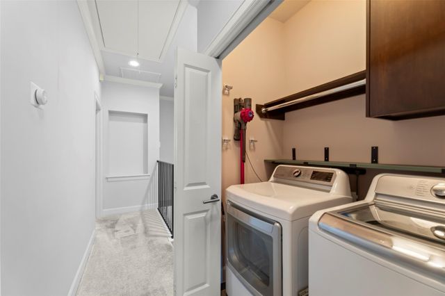 1006 Yale Street, Houston, TX 77008