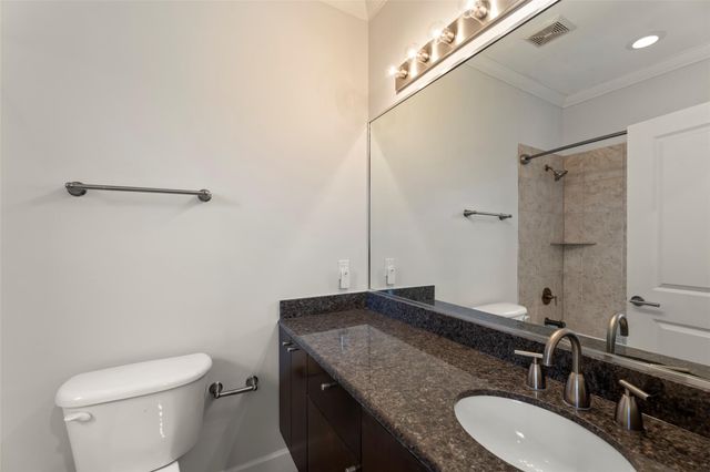 1006 Yale Street, Houston, TX 77008