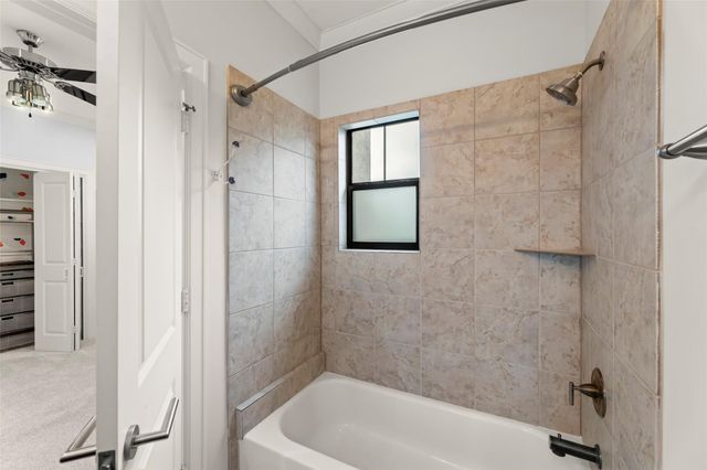 1006 Yale Street, Houston, TX 77008