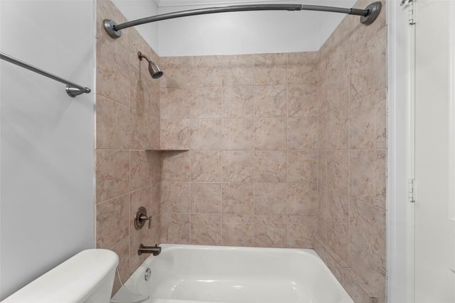 1006 Yale Street, Houston, TX 77008