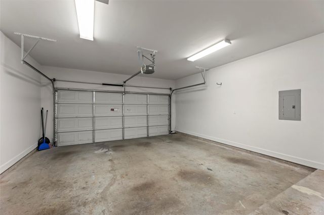 1006 Yale Street, Houston, TX 77008