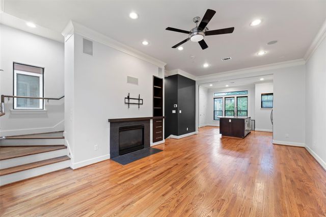 1006 Yale Street, Houston, TX 77008