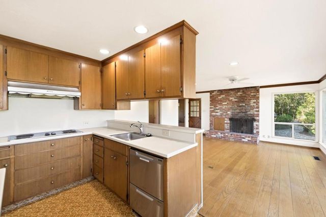 285 Golden Oak Drive, Portola Valley, CA 94028