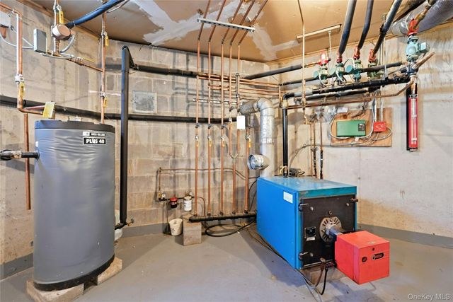 5 Shawmont Lane, Stony Brook, NY 11790