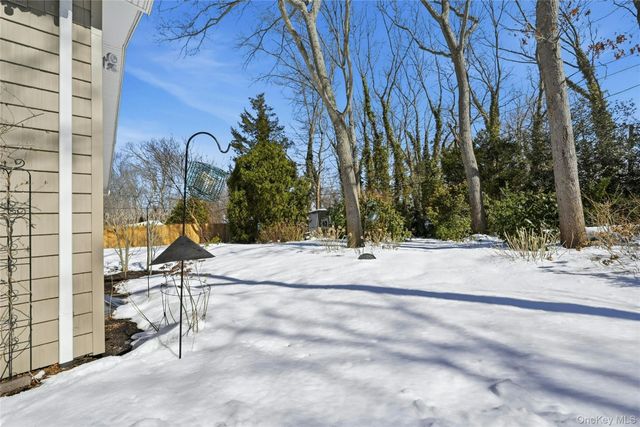 5 Shawmont Lane, Stony Brook, NY 11790